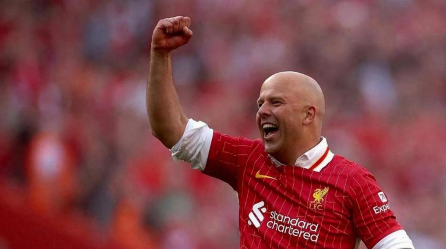 利物浦英超捧杯